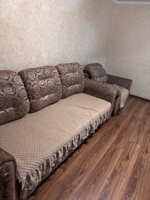 Продам диван с креслом