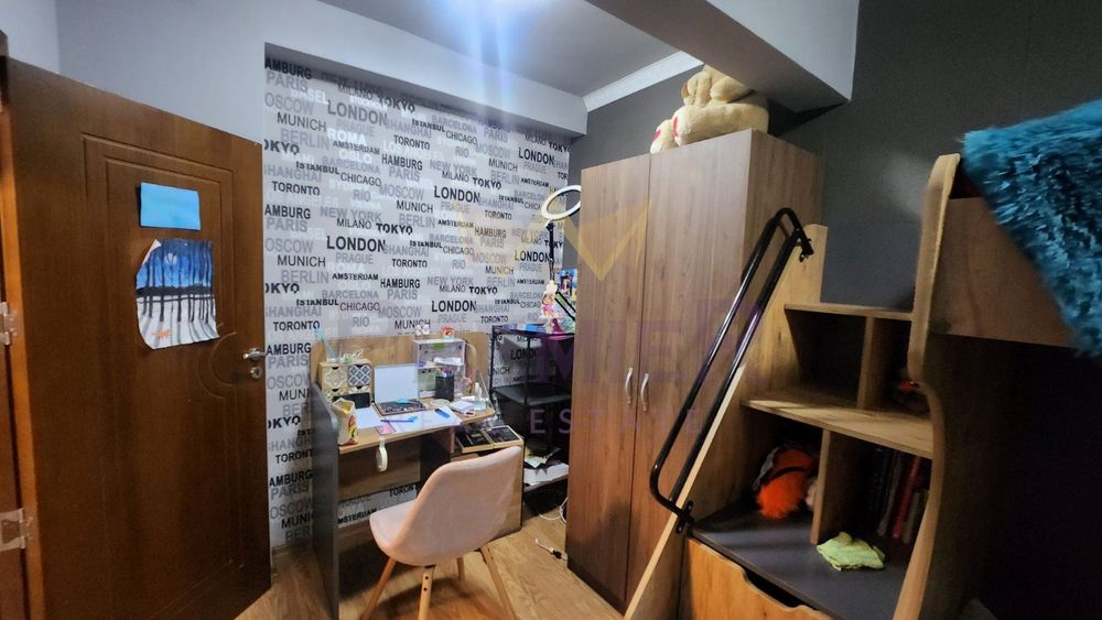 Продава се Тристаен апартамент в Варна, Конфуто - 100 кв.м за 2472 €/кв.м - Снимка #11