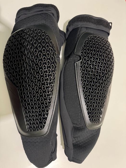 Мото наколенки ALPINESTARS Bionic Flex протектори