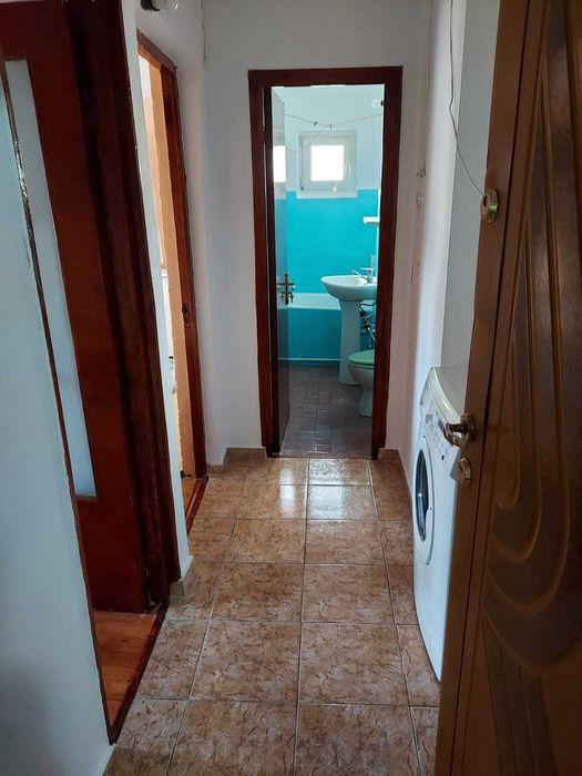 Inchiriez garsoniera