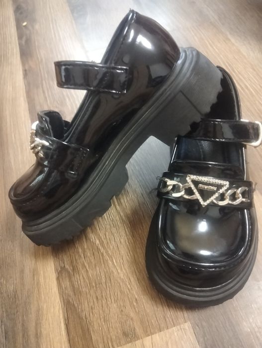 Pantofi eleganți