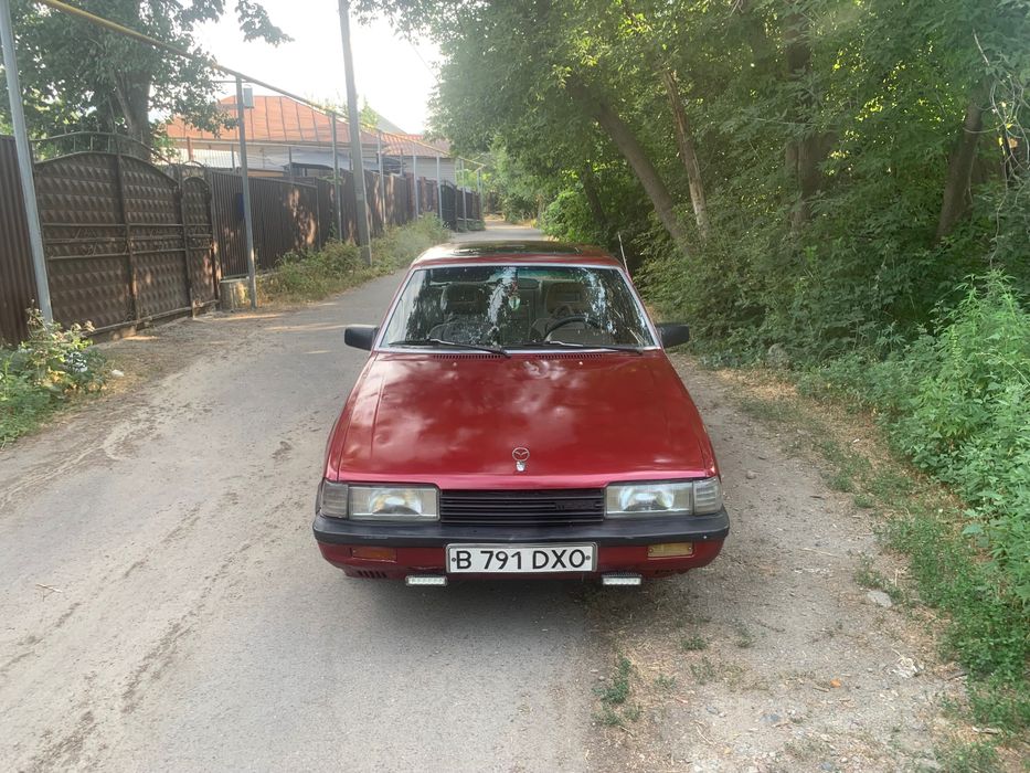 Продам авто (мазда 626 )