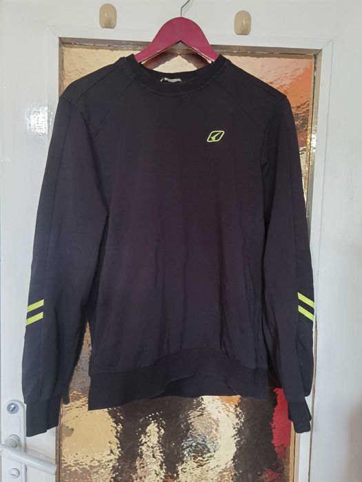 Спортна мъжка блуза и непромокаемо мъжко яке