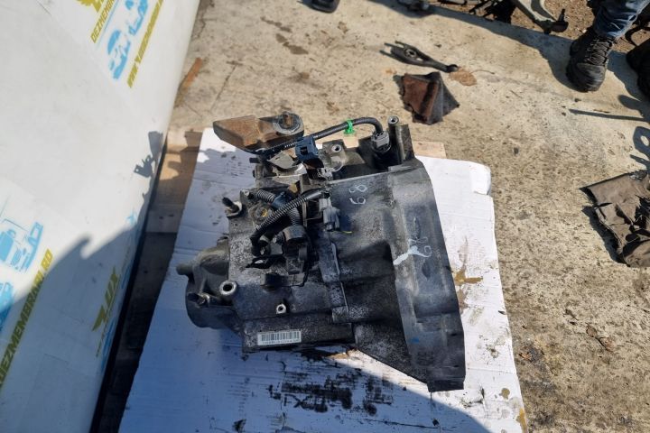 Cutie de viteze manuala 4x4 5 trepte 2.2 cdti N22A2 Honda CR-V 2 (facelift)  [din 2004 pana  2006]