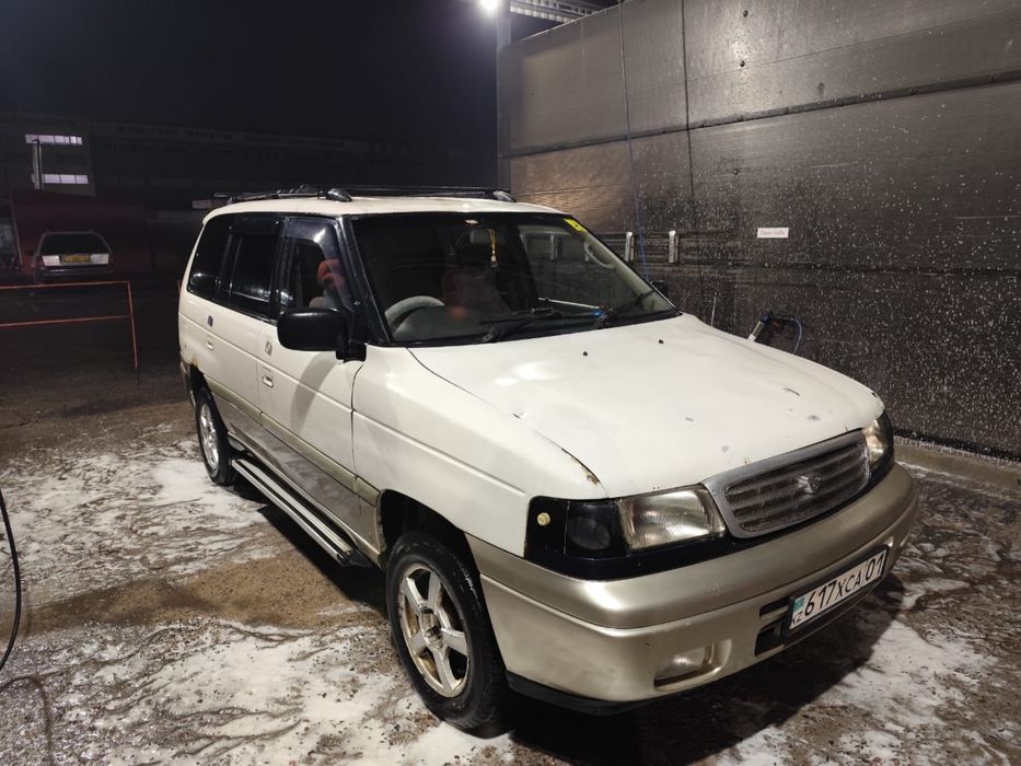 Продам авто Mazda MPV 1996