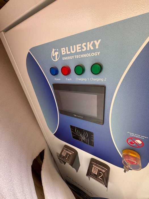 Зарядная станция для электромобилей