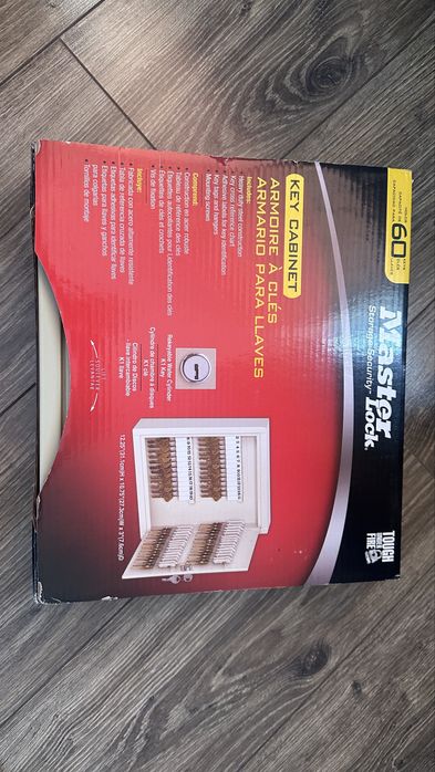 Металлический шкаф для ключей