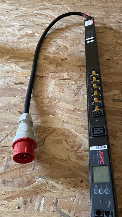 Vand PDU APC AP8981