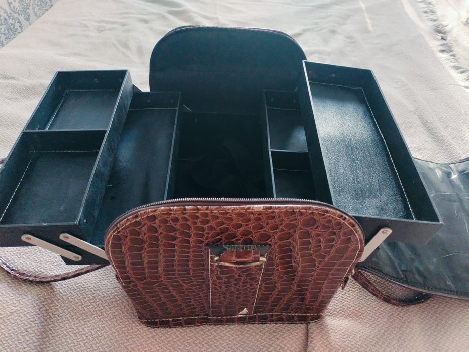 Продам сумку визажиста