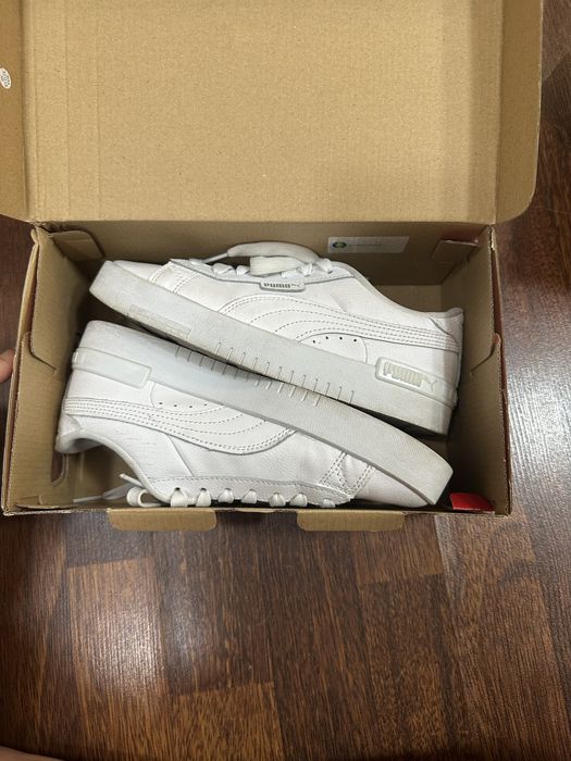 Белые кросовки