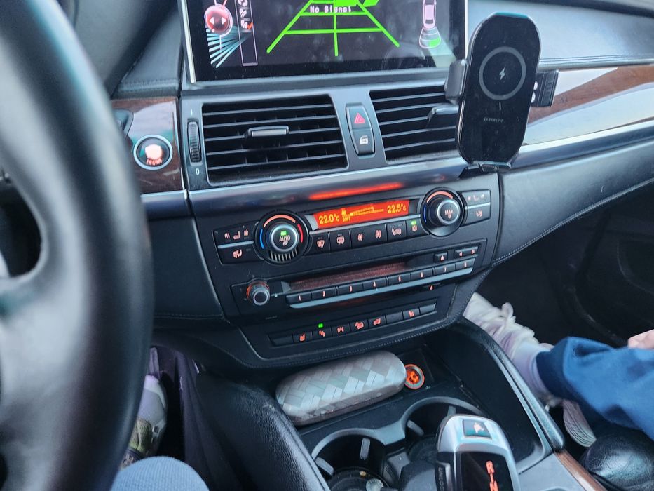 Vand sau schimb bmw x6