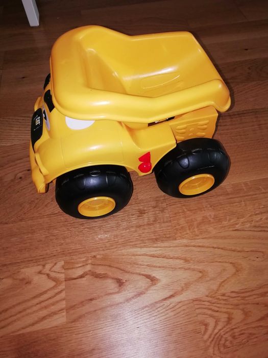 Самосвал Cat със звук и светлина + подарък линейка