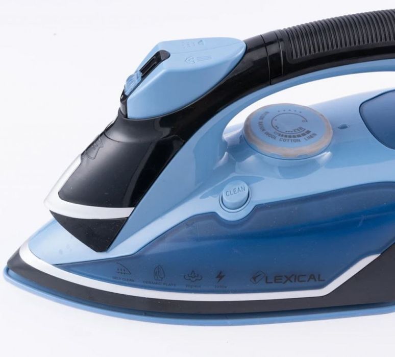 Парна Ютия 2200W с керамична гладеща плоча