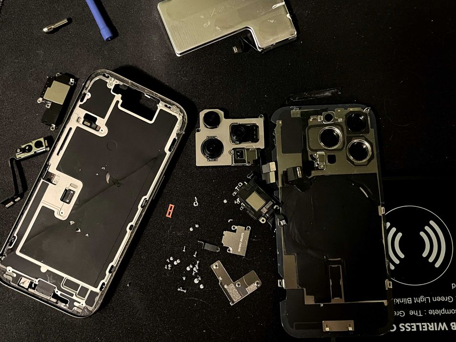 iPhone 16 Pro еSim на части с екстри