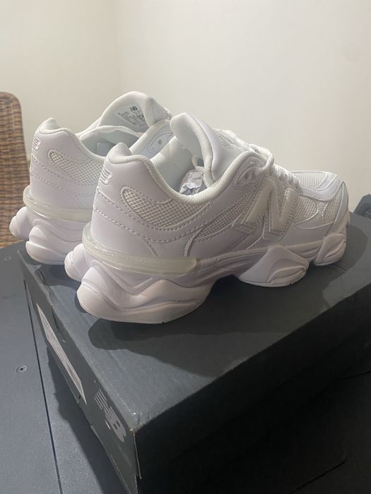 Женски маратонки New Balance 9060