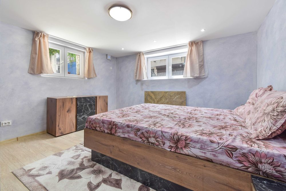 Дава се под наем Многостаен апартамент в София, Център - 120 кв.м за 995 € - Снимка #2