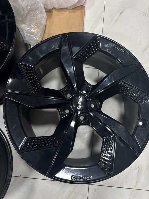 20 diska , teslaga taqilgan