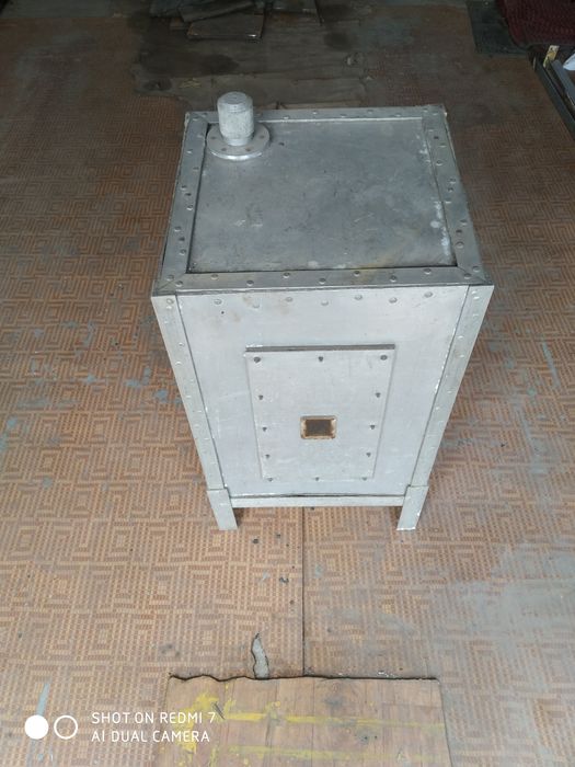 Продам коптильню, продам лист железный