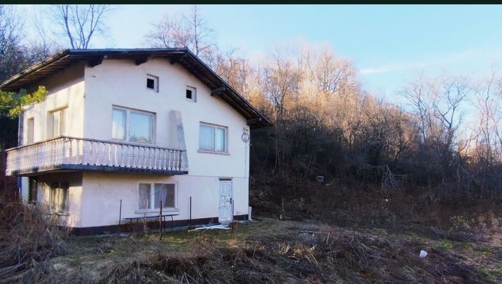 Продава се къща в село Студена,  община Перник