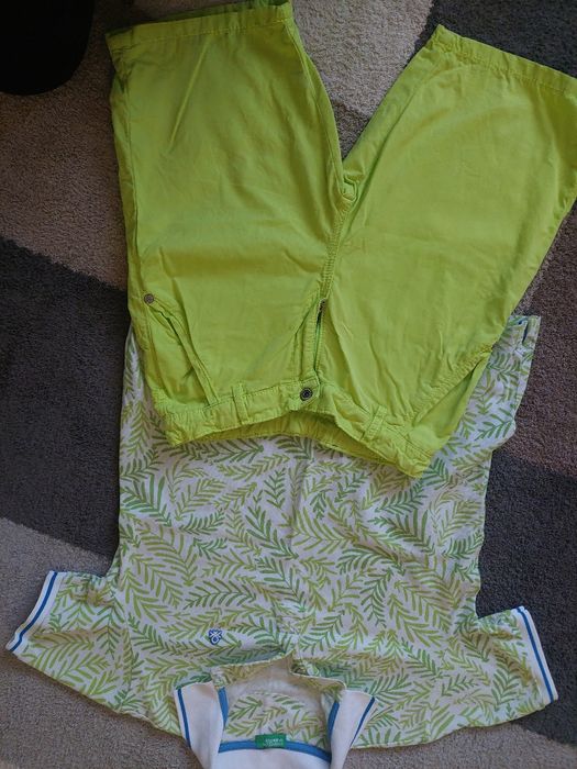 Къси панталони и блуза