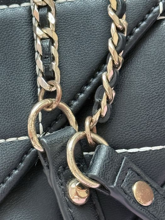 Комплект от две чанти Guess със забележки