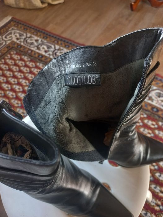 Продам женскую обувь