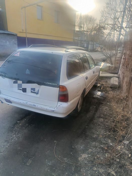 Митсубиси лансер