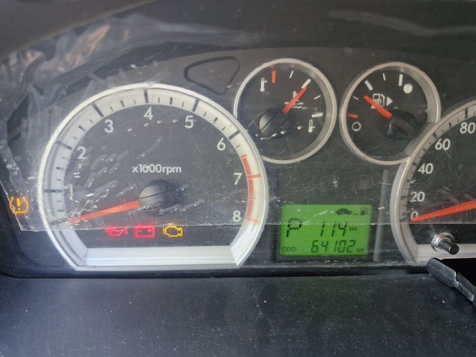 Nexia 3 avtomat sotiladi