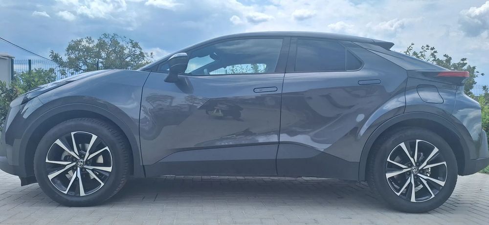 Toyota C-HR Vând Toyota CHR 2.0 HEV, 8000 km