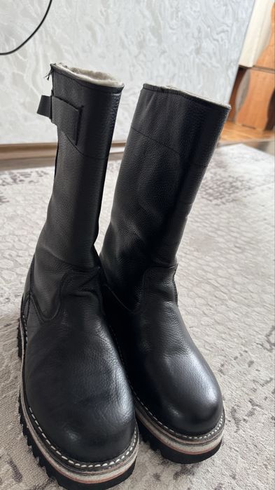 Продам обувь/ унты