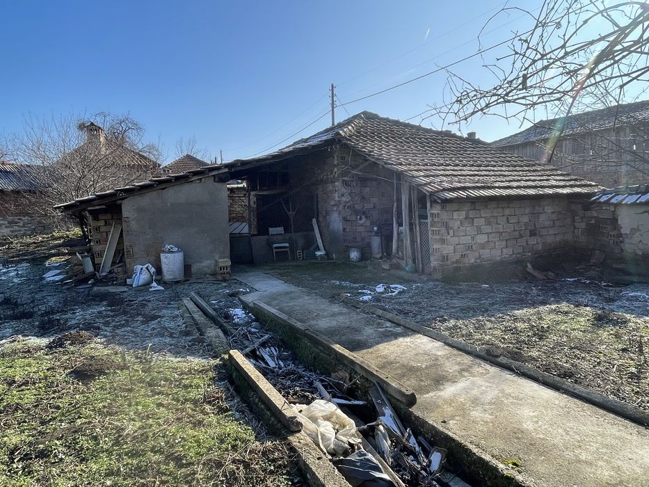 Продава се Къща в с. Козаревец, Област Велико Търново - 1000 кв.м за 41 €/кв.м - Снимка #2