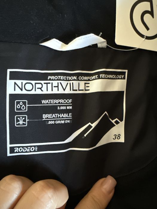 Комплект за зимни спортове ски гащеризон и яке