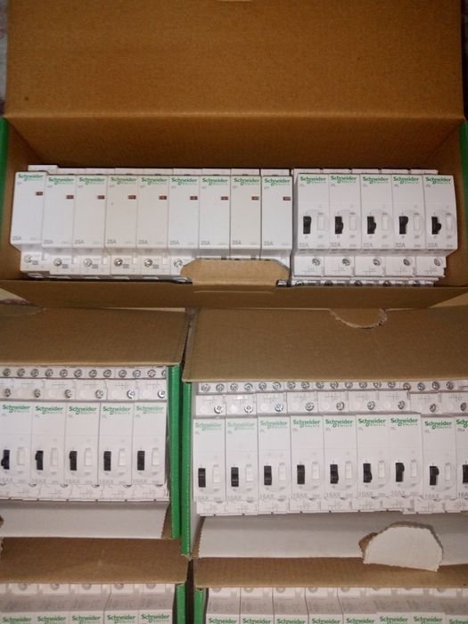 Контактори  прекъсвачи и много други неща