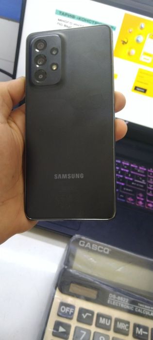 Samsung a53 aybi yo ekrani alishmagan Pul zarur varyantga yoq Toshken