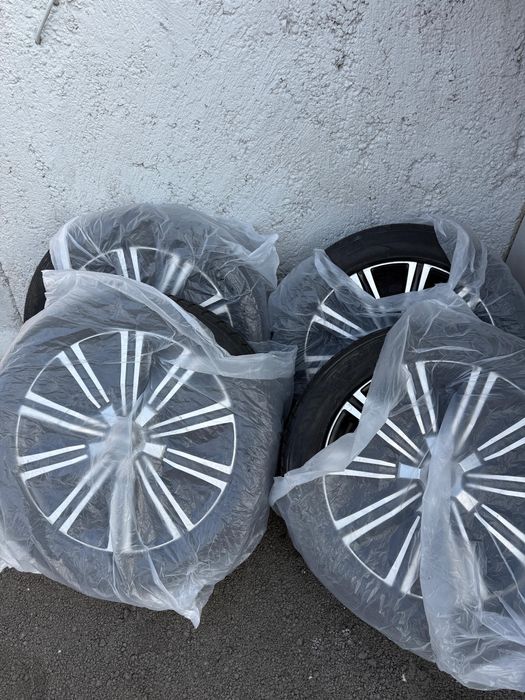 Продам диски и шины комплек от Лексус 570