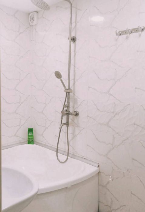 Квартира на метро Космонавт 1/1/4 с обстановкой