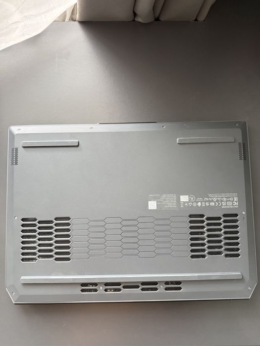 Laptop Gaming LENOVO LOQ 15ARP9
