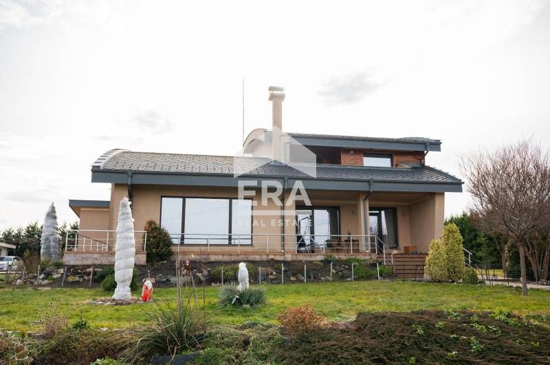 САМО В ЕРА ИМОТИ ХАСКОВО Луксозно имение с басейн и изумителен дизайн