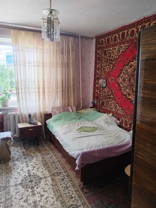Продам двухкомнатную  квартиру