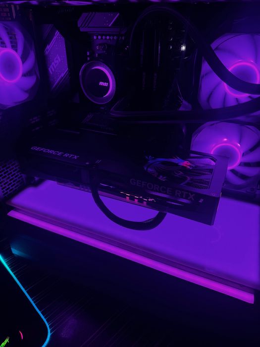 RTX 5080 + 7800X3D Gaming Rig – 3 месеца употреба само LoL