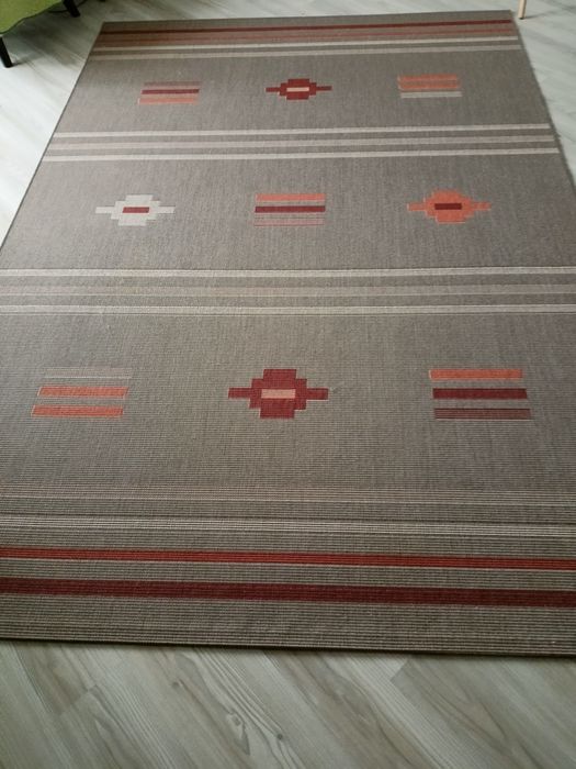 Стильная распродажа в современном стиле