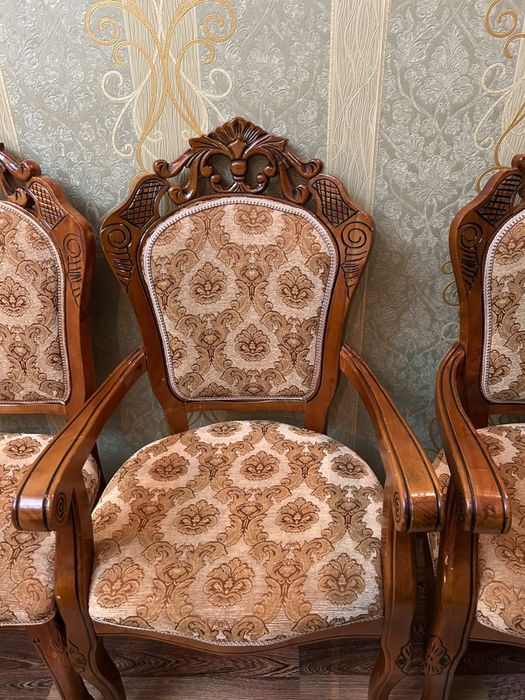 Стулья для зала и гостинной