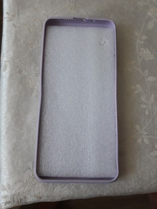 Продавам кейс за Xiomi mi 10