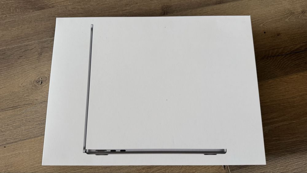 Macbook air    M2