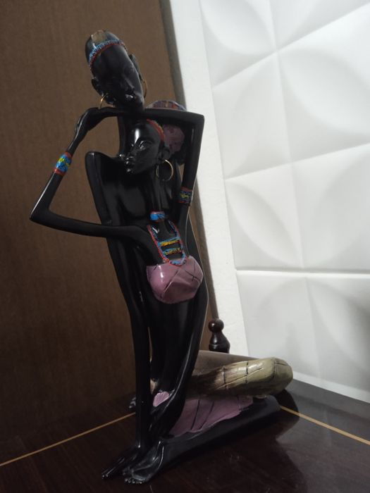 Продам Африканскую Статуэтку