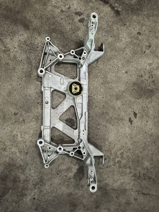 Преден мост за audi Q3 2.0tdi