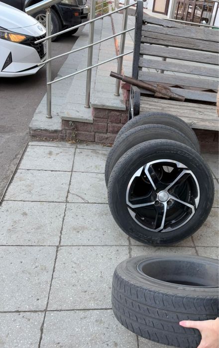 Шины с дисками 185/65/R-15