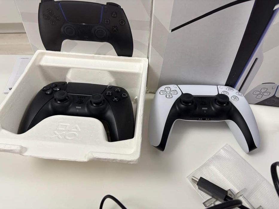 Ps5 slim disc 2 manete FC26