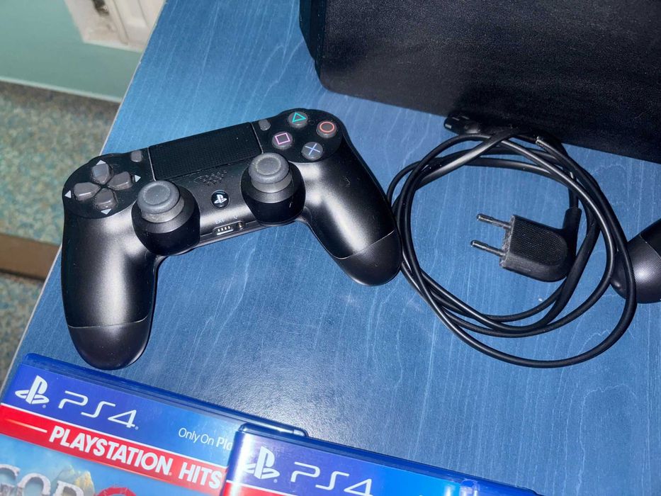 PS4 Slim 1TB - cu jocuri incluse