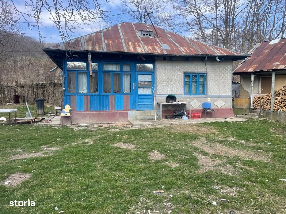 Casă Crihan-Magura,teren 2700 mp,acces asfaltat